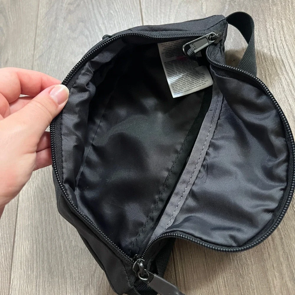 North Face Jester Lumbar pack black and white waist bag fanny pack